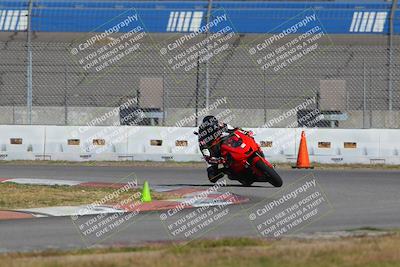 media/Nov-26-2022-Fastrack Riders (Sat) [[b001e85eef]]/Level 2/Session 3 Outside Turn 9/